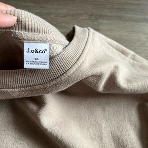 J.o & co - long sleeve crop top sweater